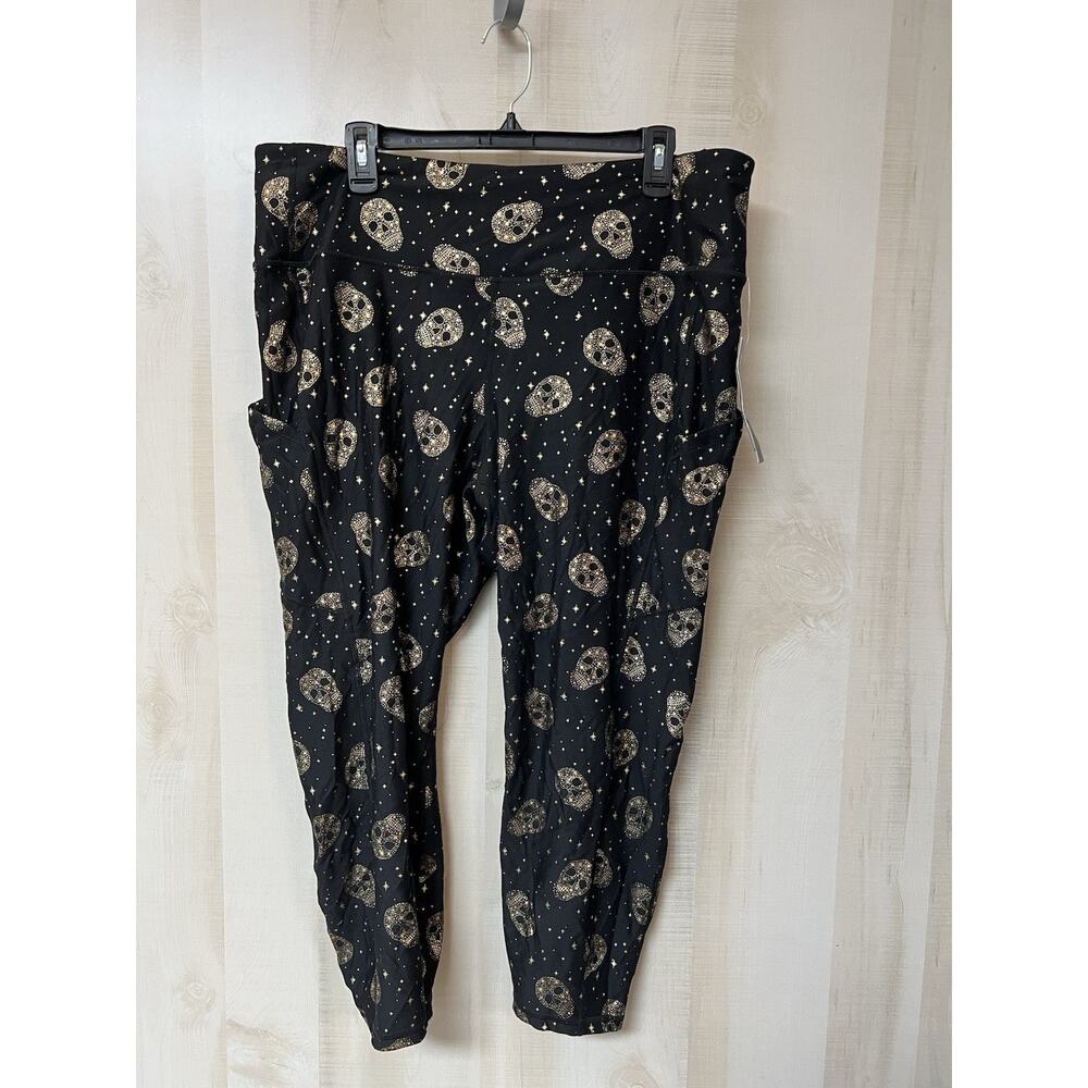 Torrid Skull Crop Legging - NWT